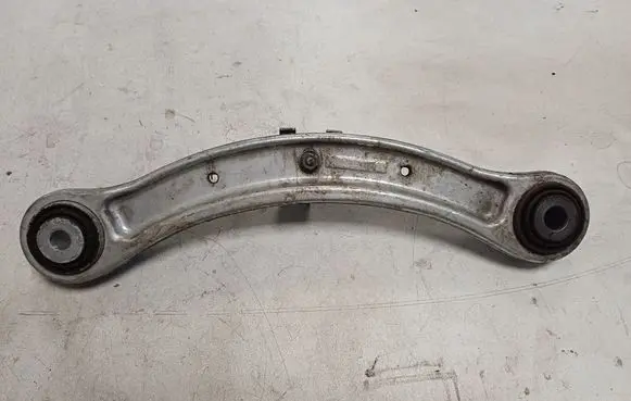 Volkswagen Touareg I Rear control arm