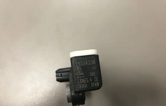 Volvo S60 Airbag deployment crash/impact sensor 31334336