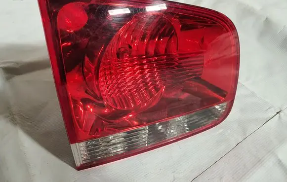 Volkswagen Touareg I Tailgate rear/tail lights 28269003