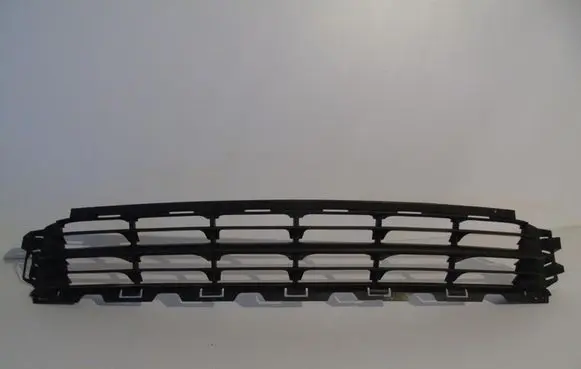 Ford Mondeo Mk III Front bumper lower grill 3S7117B968