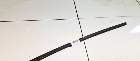 Toyota Yaris Front door glass trim molding 