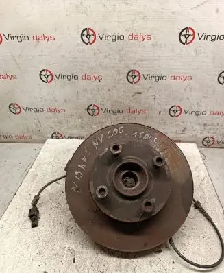 Nissan NV200 Front wheel hub
