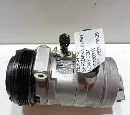 Mercedes-Benz X-class W470 Air conditioning (A/C) compressor (pump) A4708300600 T53268BA 926005XB0A