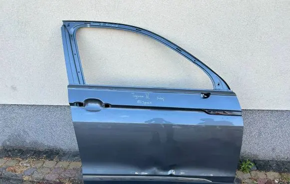 Volkswagen Tiguan Allspace Front door drztig2all