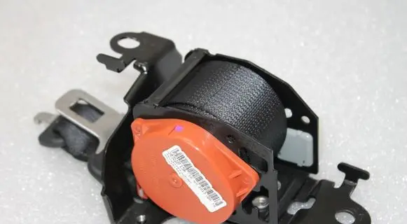 Suzuki SX4 S-Cross Middle seatbelt (rear) 8498561M005PK