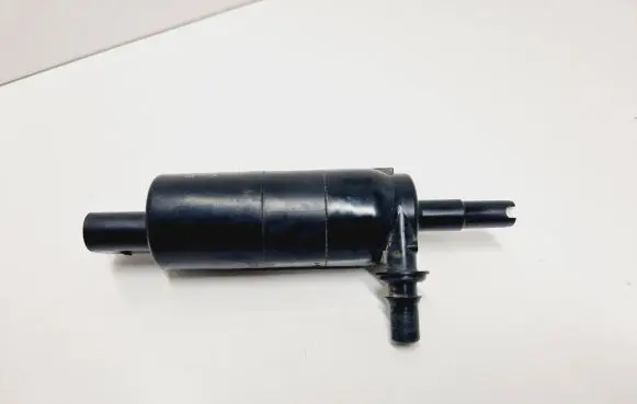 Skoda Octavia Mk3 (5E) Headlight washer pump 6R0955681 3308603 07133