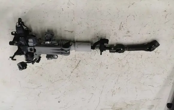 Opel Zafira A Steering wheel axle 90559657 KK118 RSM1818197
