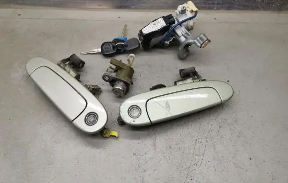 Toyota Yaris Ignition lock 8978352010