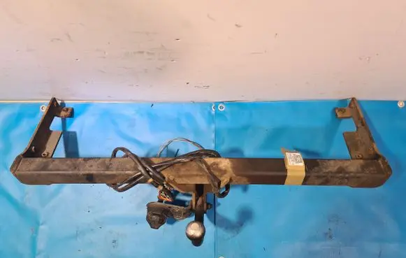 Mitsubishi Galant Detachable towbar 