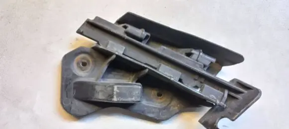 Volkswagen Golf Plus Front bumper mounting bracket 5M0807183 5M0807066