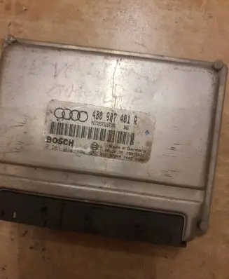 Audi A6 S6 C5 4B Engine control unit/module 4B0907401R 28RTE621