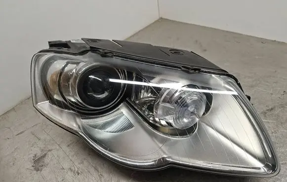 Volkswagen PASSAT B6 Headlight/headlamp 3C0941754K