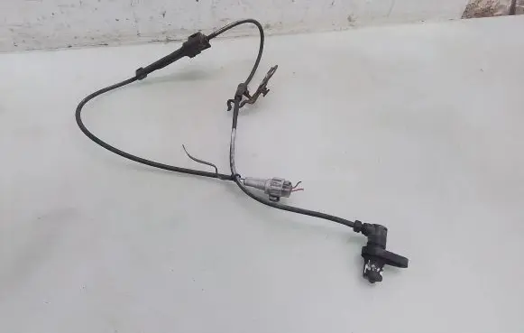 Toyota Corolla E120 E130 ABS brake wheel speed sensor
