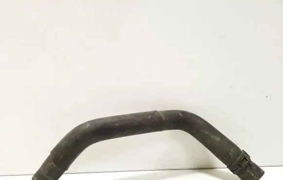 Volkswagen PASSAT B6 Engine coolant pipe/hose