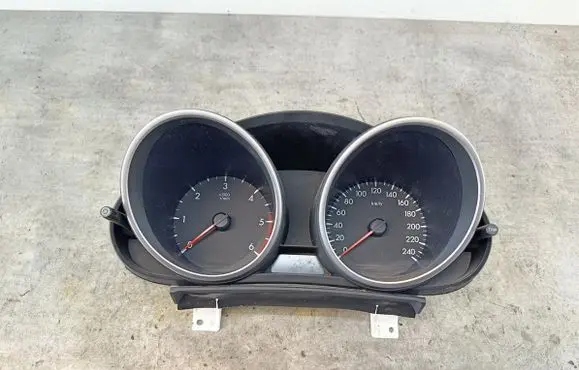 Mazda 3 II Speedometer (instrument cluster) 
