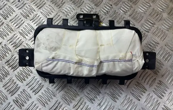 Hyundai i30 Passenger airbag 84530G4000 G484591100 ZZ81707