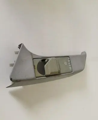 Mercedes-Benz E W211 Seat belt trim A2116901025