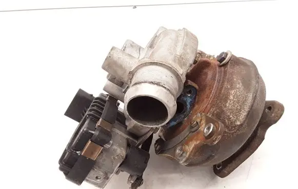 Jaguar XJ X350 Turbo 6R9Q6K682 6R9Q6K682BA 7523413