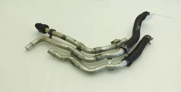 Land Rover Discovery 4 - LR4 Engine coolant pipe/hose EH2218C553AB EH2218B402