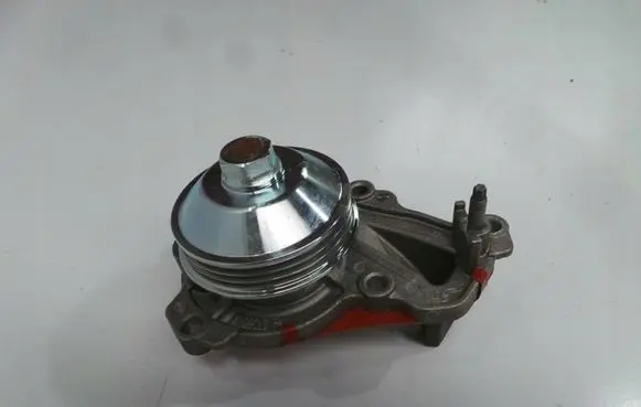 Opel Grandland X Water pump 9803094380