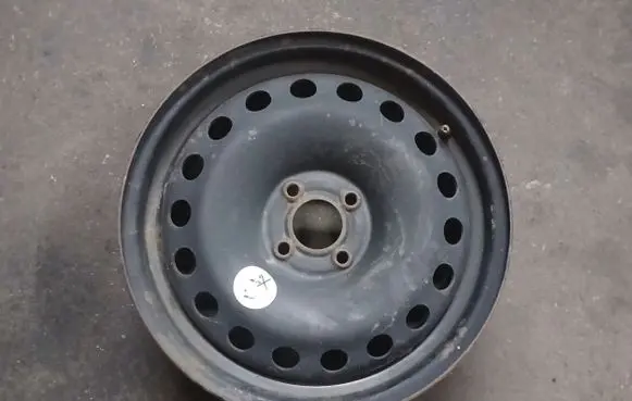 Renault Megane III R16 steel rim 8200076103
