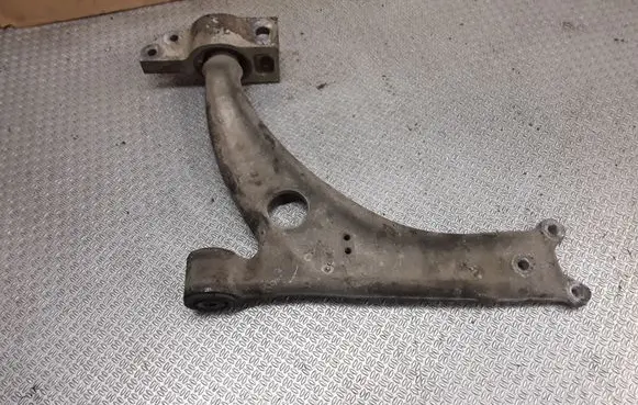 Volkswagen PASSAT B6 Front lower control arm/wishbone 3C0407153B