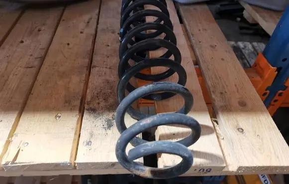 Mercedes-Benz C W204 Rear coil spring