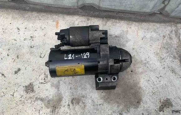 BMW X3 F25 Starter motor 7801203