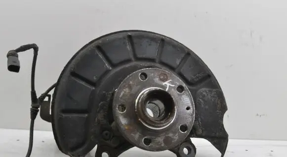 Volkswagen Touran II Front wheel hub