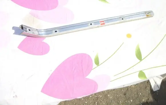 Volkswagen Caddy Sliding door middle rail 2K3843872D