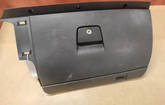 Volvo S40 Glove box 8626141