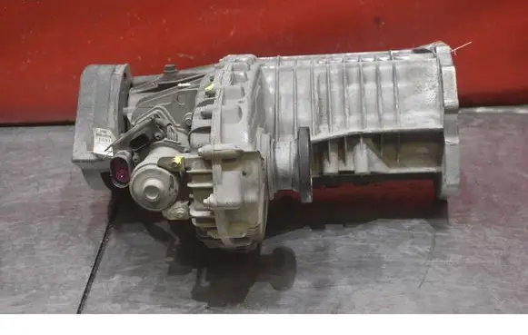 Volkswagen Touareg I Gearbox transfer box case 0AD341012L