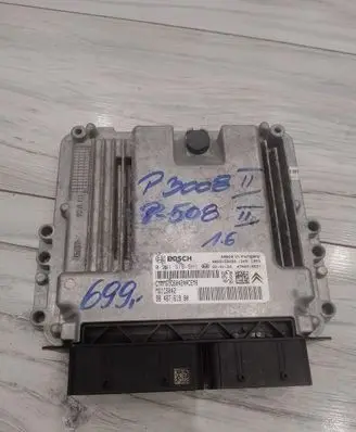 Peugeot 3008 II Engine control unit/module ECU 0261S105H1