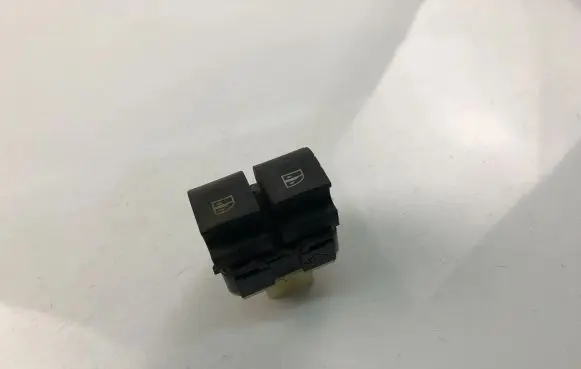 Renault Sandero II Electric window control switch 254117873R