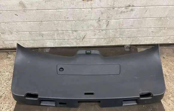 Porsche Macan (95B) Tailgate trim 95B867979C