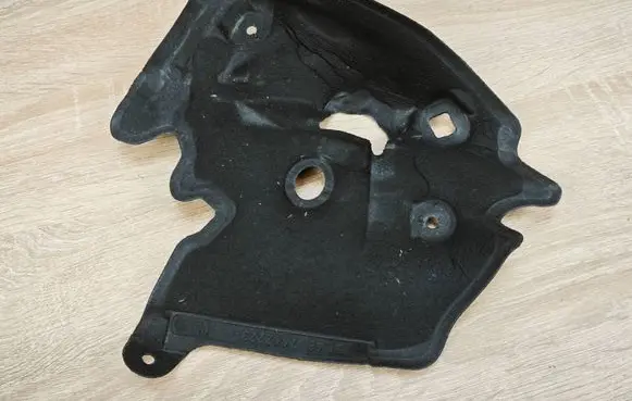 BMW 8 G16 Fender foam support/seal 7462223