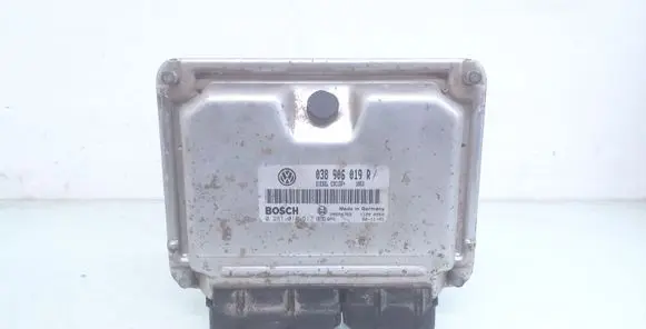 Skoda Octavia Mk1 (1U) Engine control unit/module 038906019R 0281010517 28SA4762