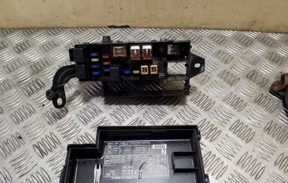 Subaru Forester SG Fuse box set 82231SA000 MB500100B