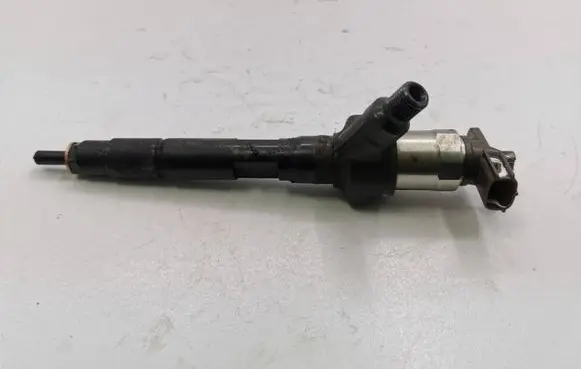 Mazda CX-7 Fuel injector DL003393