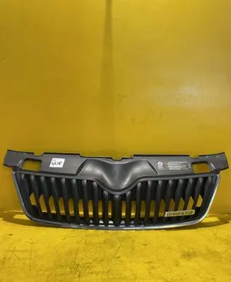 Skoda Fabia Mk2 (5J) Front grill 5J0853668C