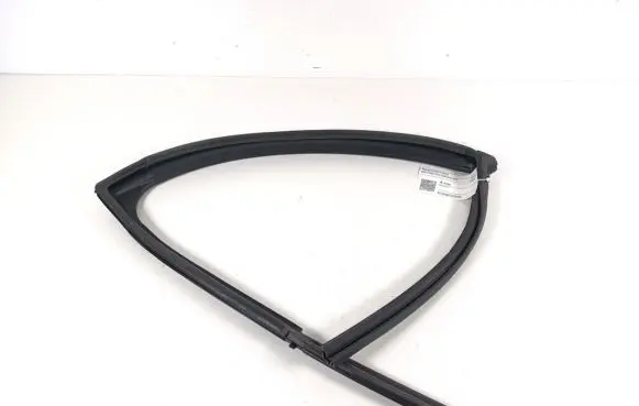 Mazda 2 Rubber seal rear door 