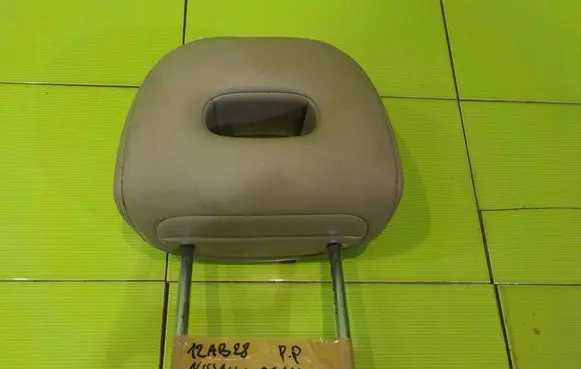Nissan X-Trail T31 Front seat headrest PRZOD 12AB28 471C8D5B34E04E2CAC