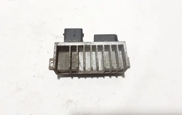Glow plug pre-heat relay