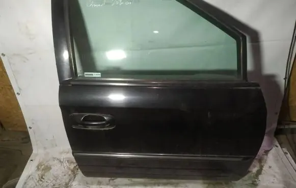 Chrysler Grand Voyager IV Front door juodos