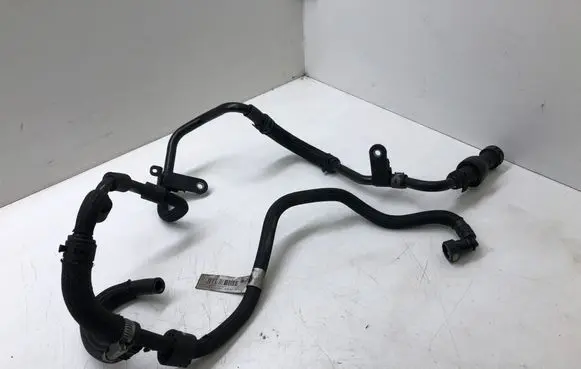 Toyota Avensis T270 Fuel line/pipe/hose 14837811 1353346567402