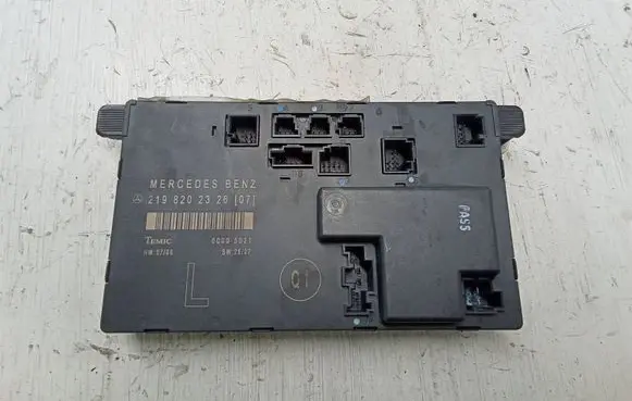 Mercedes-Benz CLS C219 Door control unit/module 2198202326