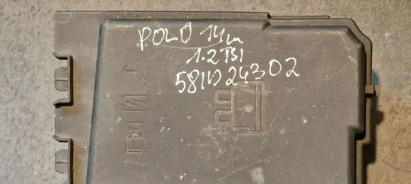 Volkswagen Polo V 6R Fuse box cover 6C0937132