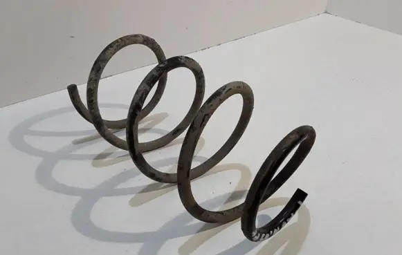 Toyota Avensis T250 Front coil spring