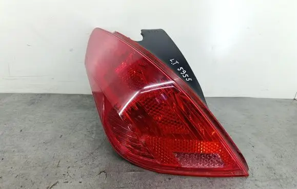 Peugeot 308 Rear/tail lights 9680425980