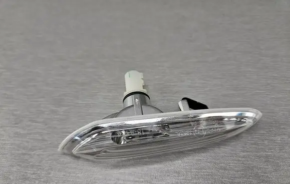 BMW 3 E46 Front fender indicator light 7165915 63137165915 8382104